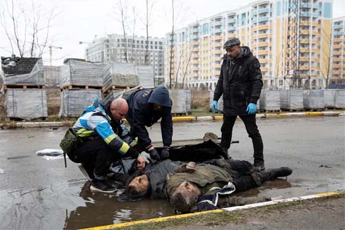 Ucrânia diz ter achado 410 corpos de civis após saída russa de Kiev