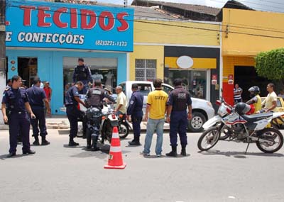 Perseguição policial acaba com PM ferido em São Miguel dos Campos