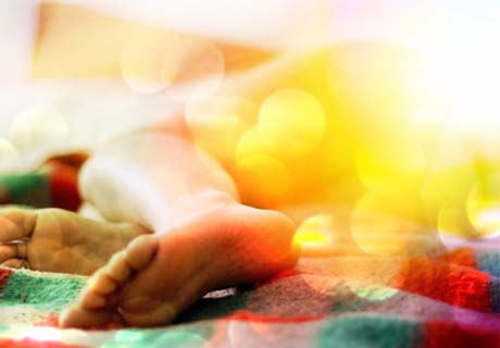 5 motivos (científicos) para você dormir sem roupa