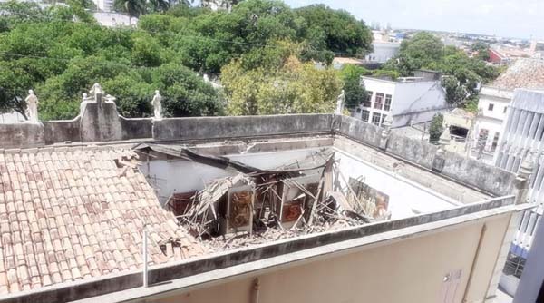 Teto do museu Pierre Chalita desabou na manhã deste sábado (29)