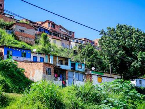 Homem é assassinado com requintes de crueldade no Mutange