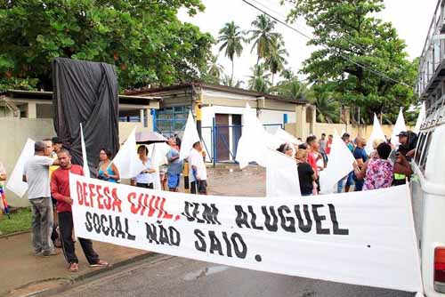 Aluguel social de R$ 250 gera revolta e protesto dos moradores do Mutange