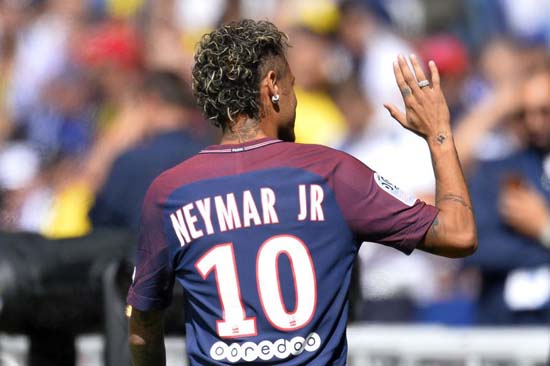 Jornal: PSG já dá como certa a saída de Neymar na próxima temporada