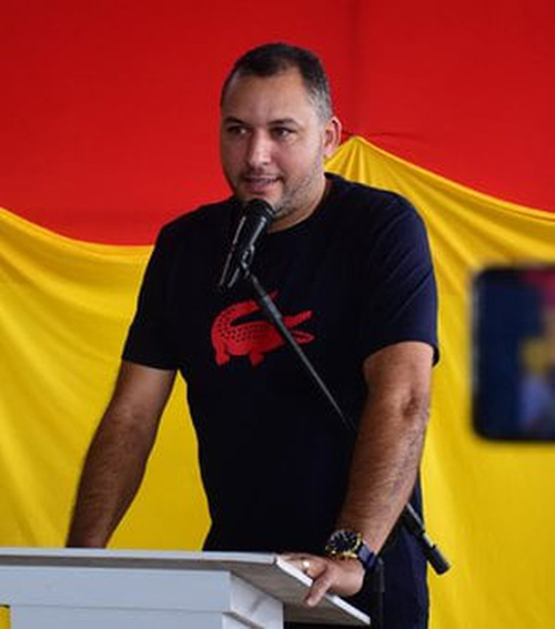 Em Campestre, prefeito nega envolvimento em morte de cachorro a pauladas