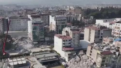 Dois novos terremotos de 6,4 e 5,8 de magnitude atingem a Turquia