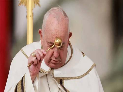 'Esmolaria' católica: de onde saem os R$ 550 mil doados pelo papa ao RS?