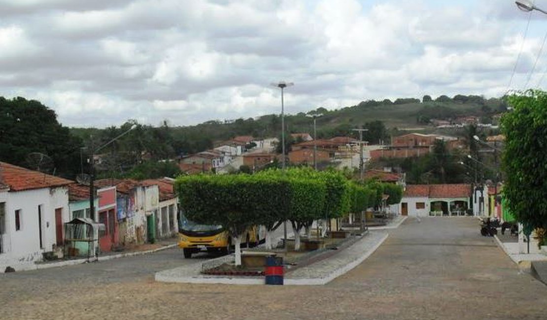 Justiça dá prazo de 10 dias para Prefeitura de Olho D'água  Grande pagar salários atrasados