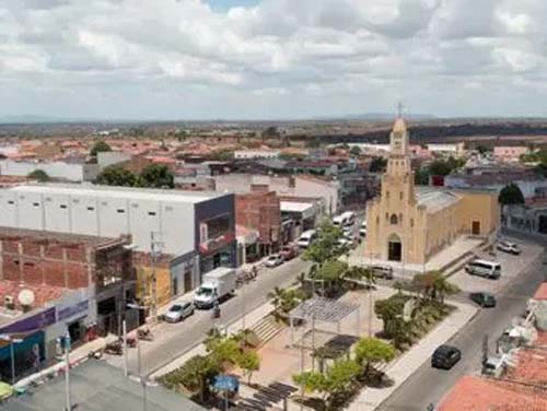 Adolescente é apreendido após ser acusado de agredir namorada e amiga dela em Olho d´Água das Flores