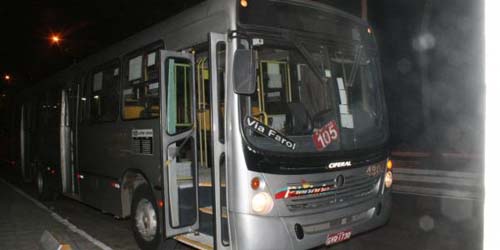 Polícia a paisana evita assalto em ônibus no Bom Parto