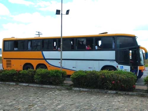 PRF e ANTT apreendem ônibus que realizava transporte clandestino de AL para SP