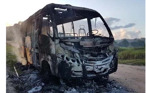 Prefeitura de Maragogi registra denuncia sobre incêndio de micro-ônibus