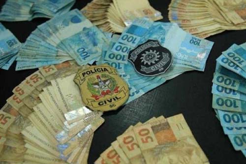 Golpe das nudes: criminosos faturam R$ 2 milhões chantageando homens pela internet