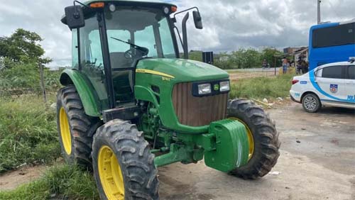 Operação apreende carros de luxo e máquina agrícola de acusados de sonegação; veja veículos