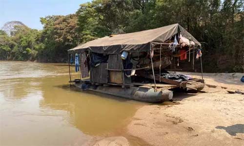 Operação Garimpo Ilegal prende 12 pessoas, e dez balsas são destruídas