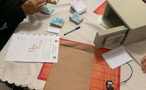 Operação prende vereadores e servidores públicos no interior de Alagoas