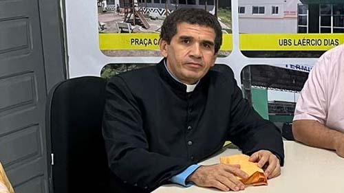 Padre da paróquia de São José Operário em Joaquim Gomes alerta sobre golpe utilizando seu nome para pedir dinheiro