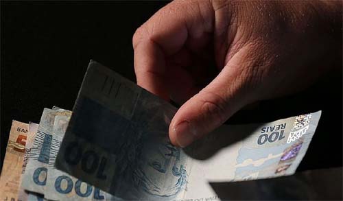 Governo de Alagoas anuncia pagamento de salários de servidores para sexta feira (23)