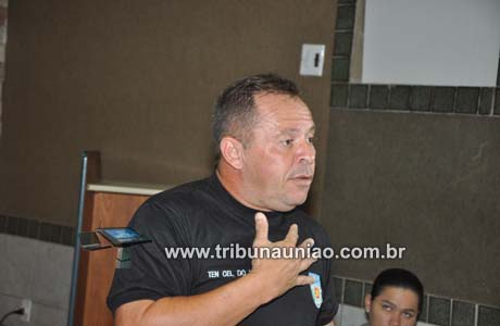 Cel. Valter do Valle novo comandante do 2º BPM se reune com educadores em União dos Palmares