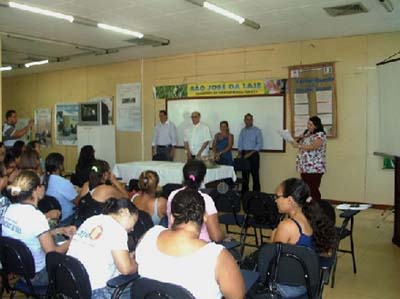 Secretaria de Educação de São José da Laje realiza palestra sobre a paz
