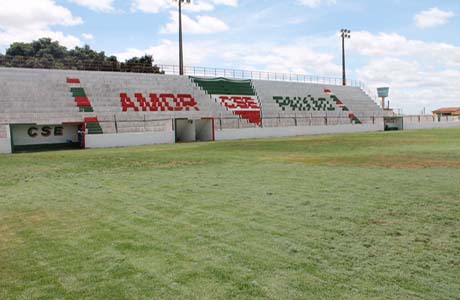 Gramado do Juca Sampaio praticamente pronto para o confronto entre CSE e CEO 