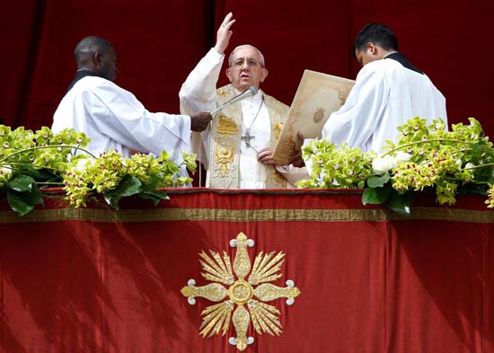 Conflito na Terra Santa 'não poupa os indefesos', diz papa Francisco em mensagem de Páscoa
