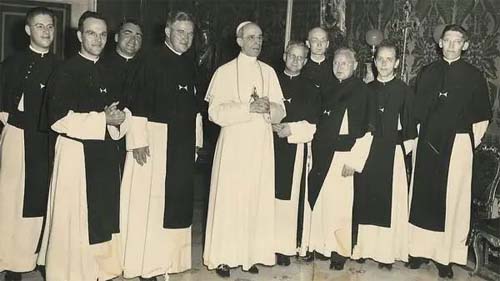 Por que Igreja Católica excomungou comunistas há 75 anos