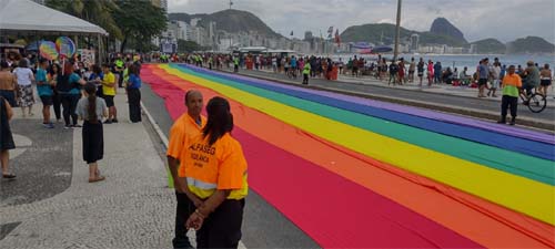 Copacabana recebe a 27ª Parada do Orgulho LGBTI+ na Zona Sul do Rio
