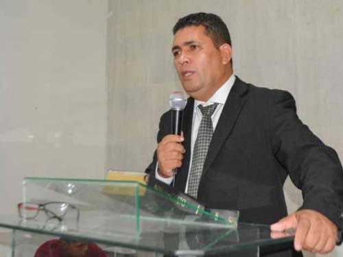 Morre pastor de Piaçabuçu que seguia em Kombi envolvida em acidente no domingo, 17