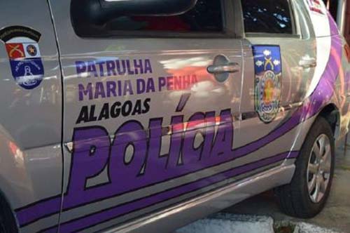 Patrulha Maria da Penha detém homem por violência doméstica no Benedito Bentes