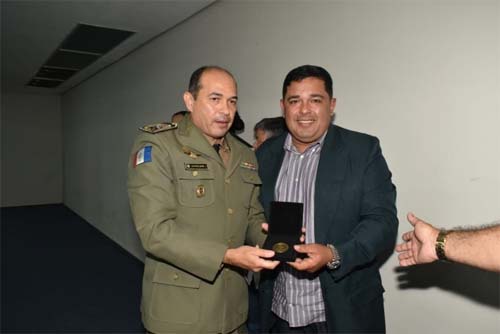 Clécio Claudino de União é homenageado por alto comando da PM
