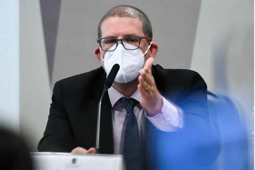 “Brasil precisa urgentemente parar por 3 semanas”, diz epidemiologista