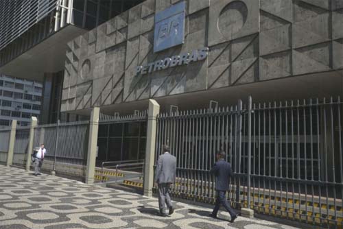 Petrobras anuncia 5º reajuste da gasolina e combustível sobe mais de 41% em 2021