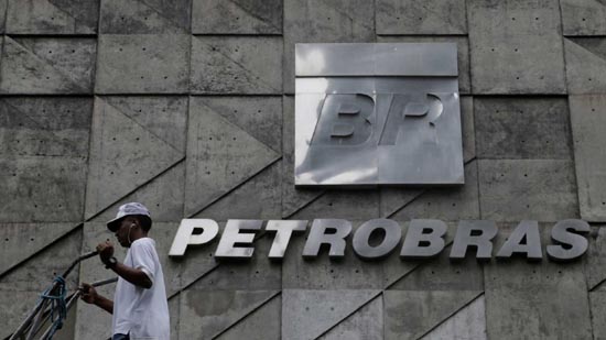 Petroleiros de SP fazem manifestações contra venda de refinarias