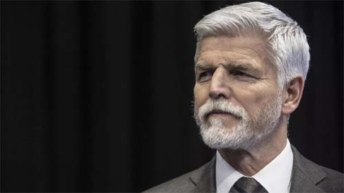 Ex-general da OTAN, Petr Pavel, vence eleição para presidência da República Tcheca