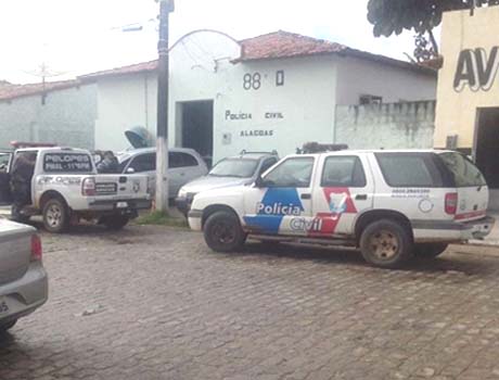Mulher é atingida com golpes de estaca na cabeça no município de Piaçabuçu