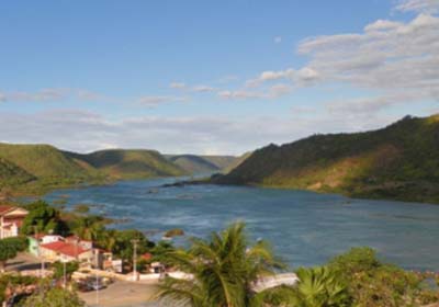 Corpo não identificado é encontrado boiando nas águas do Rio São Francisco em Piranhas 