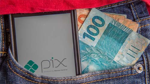 Pix tem mais de 400 milhões de transações em 48 horas pela primeira vez, diz BC