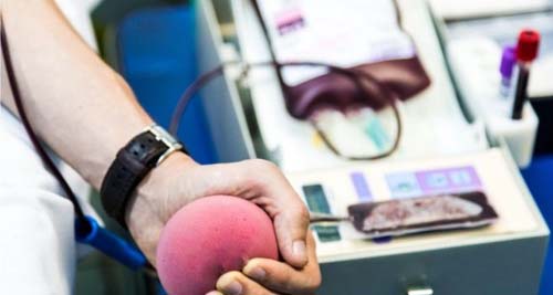 Coronavírus: Reino Unido inicia testes de tratamento com plasma de recuperados de covid-19