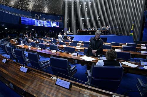 Senado pode votar plano de metas contra violência à mulher 