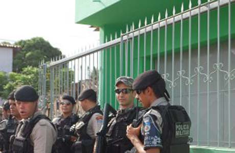 Polícias deflagram operação na periferia de Maceió para combater a criminalidade