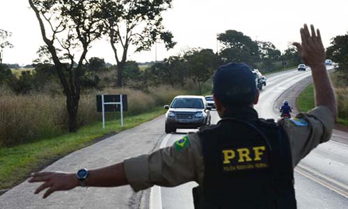 PRF apreende 3,5 toneladas de maconha na Baixada Fluminense