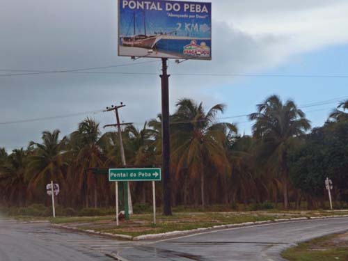 Jovem de 23 é anos é socorrido em estado grave após ser esfaqueado no Pontal do Peba