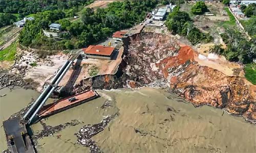 Porto de Manacapuru, no Amazonas, desaba durante construção