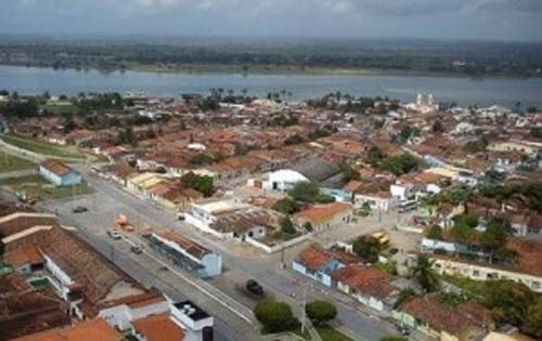 Condenado por estuprar criança que brincava em praça é preso