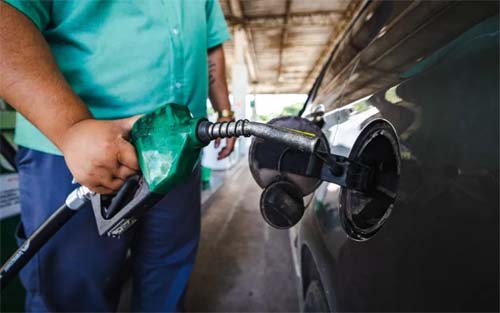 Postos de combustíveis são notificados por preços abusivos para pagamentos a prazo em Maceió