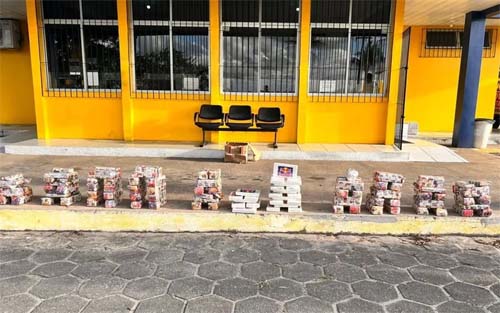 Polícia apreende 110kg de drogas e 11 smartphones sem nota fiscal