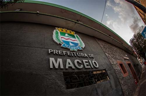 Prefeitura de Maceió realiza pagamento antecipado de salários de outubro