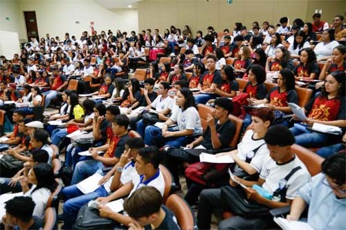 Enem 2024: Seduc mobiliza 30 mil alunos da rede estadual para inscrição no exame