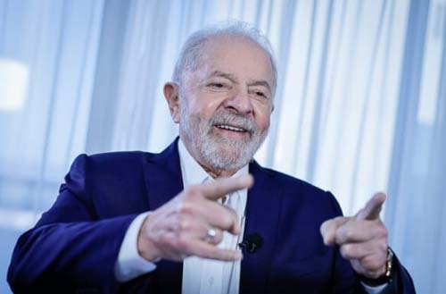‘Faz o L’: BTG prevê dólar acima de R$ 6 com Lula
