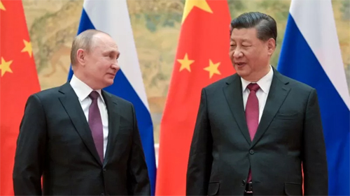 Declínio da Rússia significa ascensão da China, diz especialista que previu invasão da Crimeia